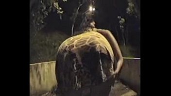 Video pono carioca gostosa exibindo a bunda