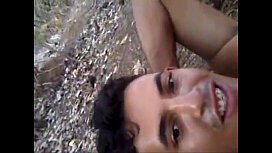 Nordestina fodendo no meio do matinho