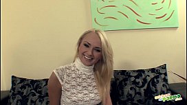 Porno sexo brutal com loirinha safada